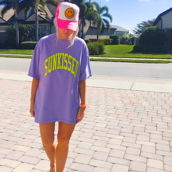 Comfort Colors Tops - NWT Violet Purple Sunkissed T-Shirt